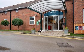 Stableside Hotel At York Racecourse